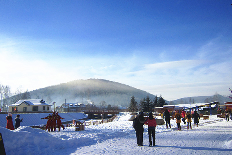  哈尔滨-亚布力滑雪-白桦林-雪乡-大雪谷穿越-凤凰民俗村至尊5日